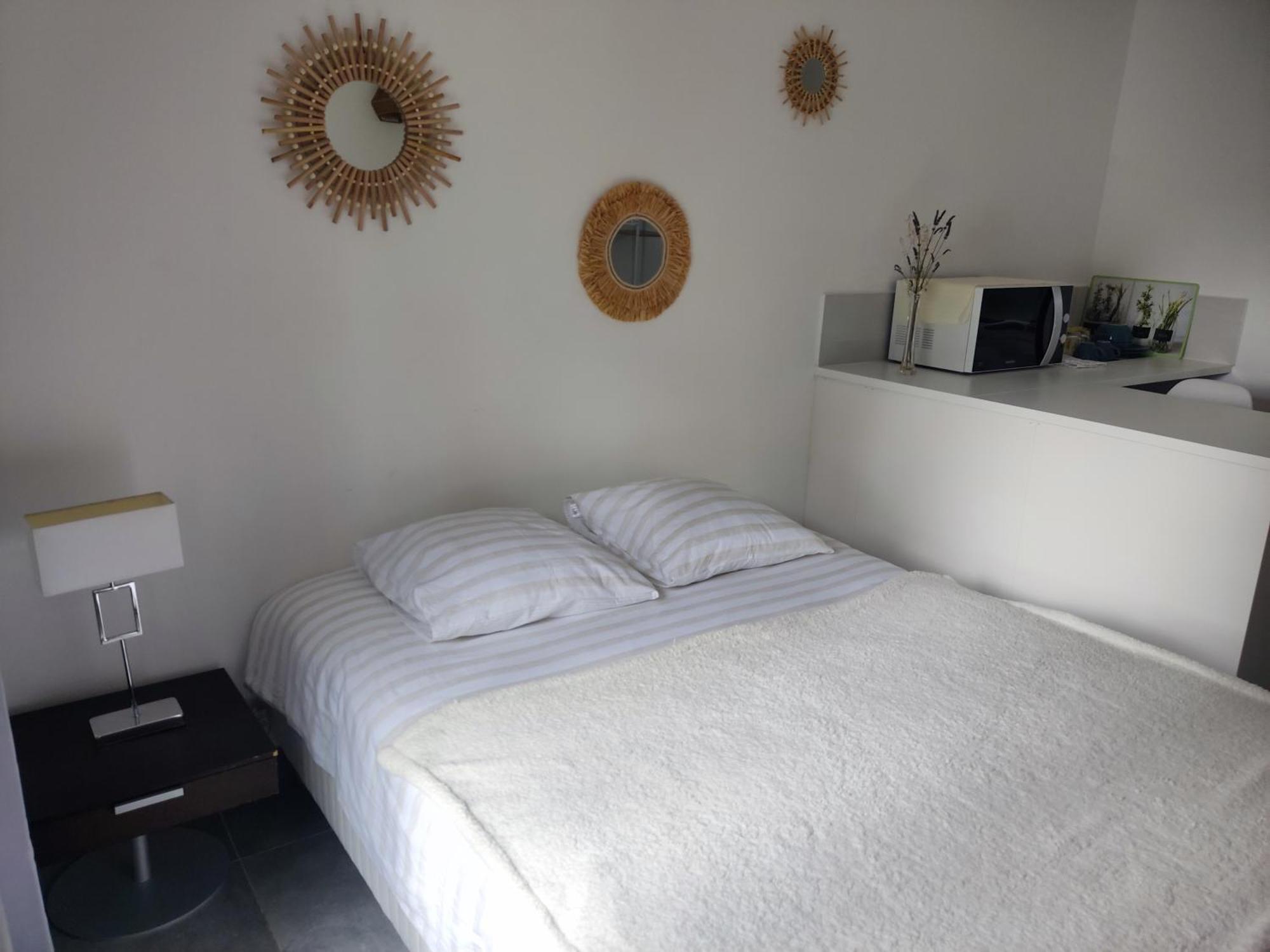 Provencal-Style Apartment เอ็ก-ซอง-โพรวองซ์ ภายนอก รูปภาพ