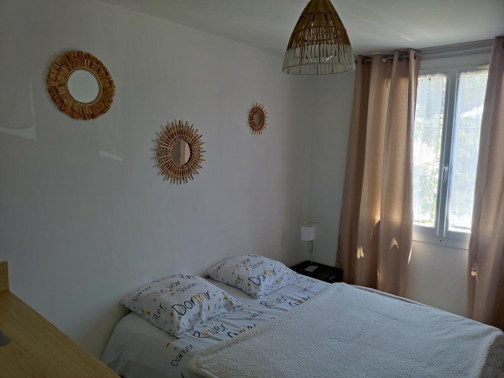 Provencal-Style Apartment เอ็ก-ซอง-โพรวองซ์ ภายนอก รูปภาพ