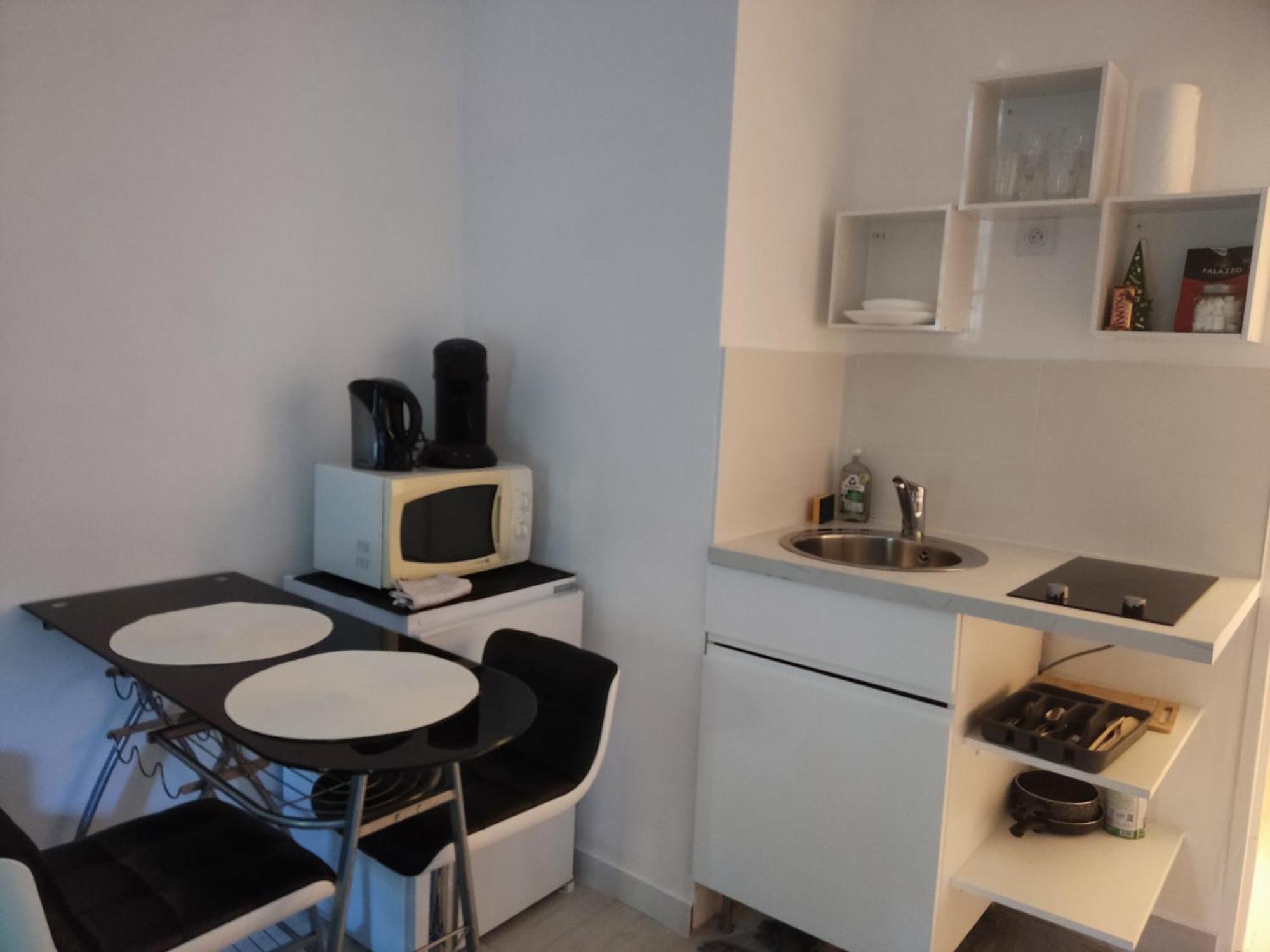 Provencal-Style Apartment เอ็ก-ซอง-โพรวองซ์ ภายนอก รูปภาพ