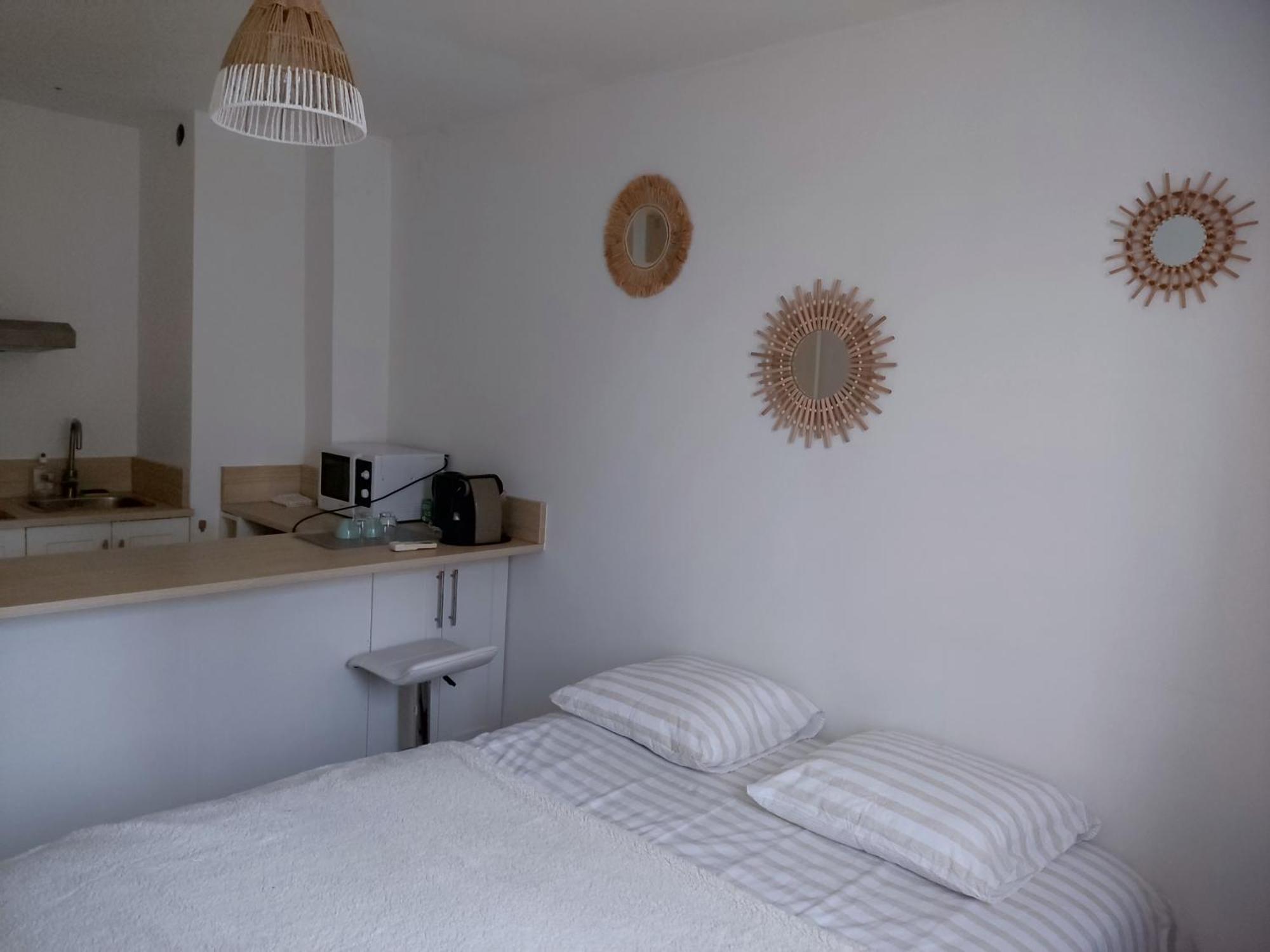 Provencal-Style Apartment เอ็ก-ซอง-โพรวองซ์ ภายนอก รูปภาพ