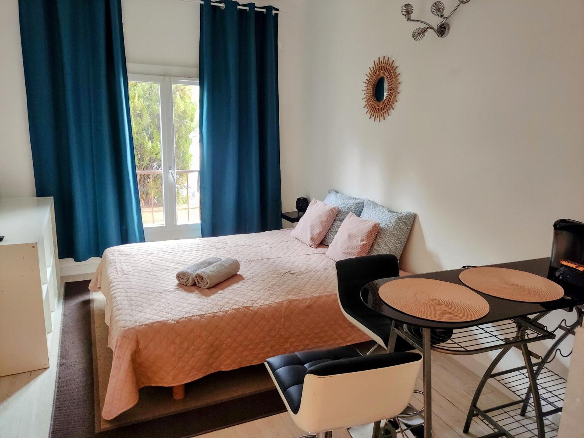 Provencal-Style Apartment เอ็ก-ซอง-โพรวองซ์ ภายนอก รูปภาพ